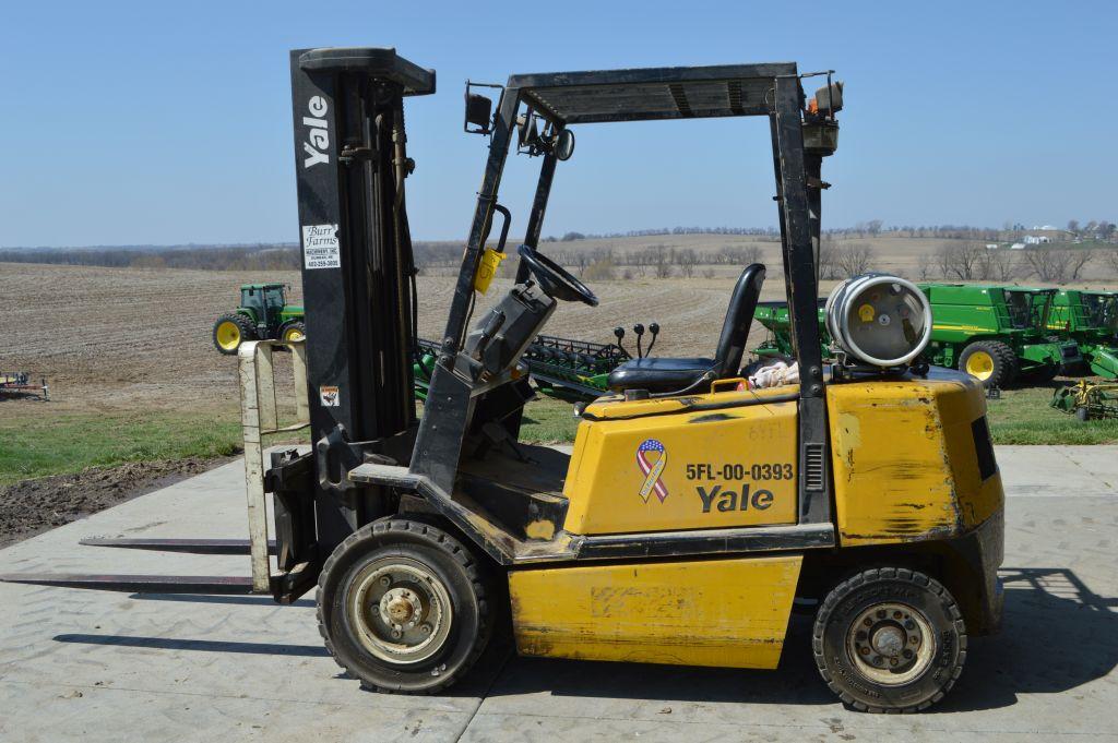 Yale - Propane Fork Lift, 3 Stage Lift, Side Shift, Solid Rubber Tires, Lig