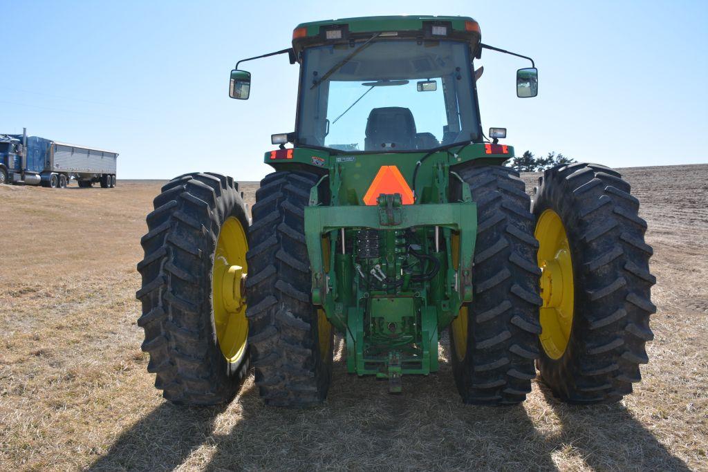 1995 John Deere 8400 MFWD Tractor, 7926 hrs, New Interior, 16 spd Power shi