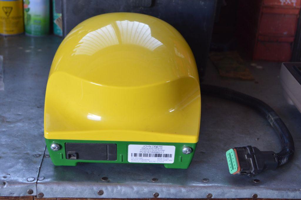 John Deere Green Star Globe Receiver