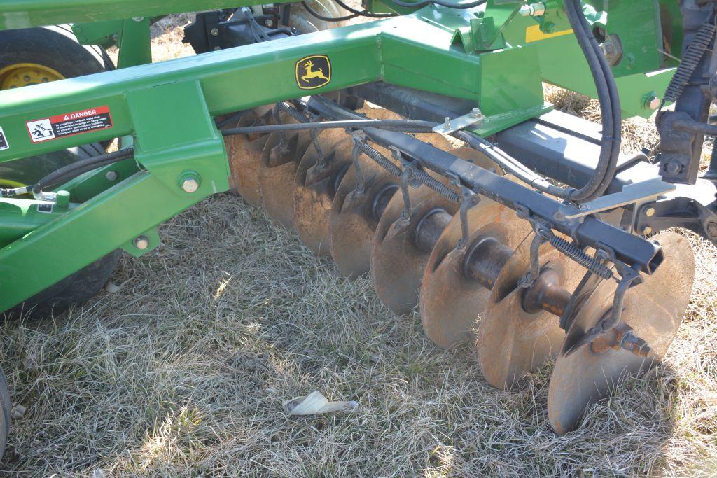 John Deere 637 Disk, 32' 1" width, 24" Blade, Walking Tandem, - Like New