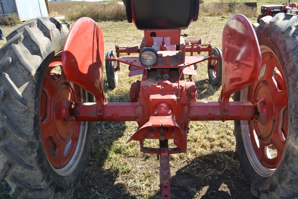 IH 240 Wide Front, Clam Shell Fenders, Rear Wheel Weights, Good Paint, Tire