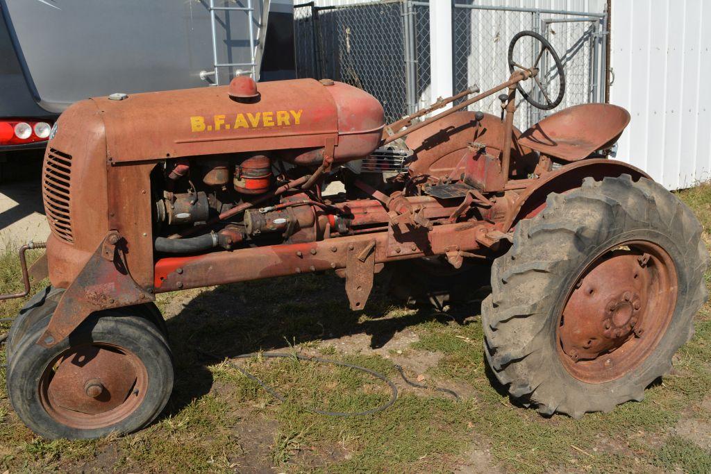 BF Avery, Good Tin Work, Good Rubber, Engine is Froze Up (Needs TLC)  SN: 1