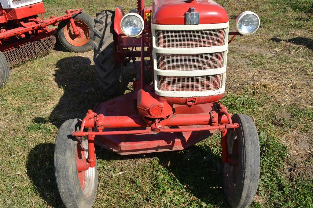 Mc Farmall Cub Wide Front w/ 4' Belly Mower, New Paint, Tires: R 8-24 F 4.0