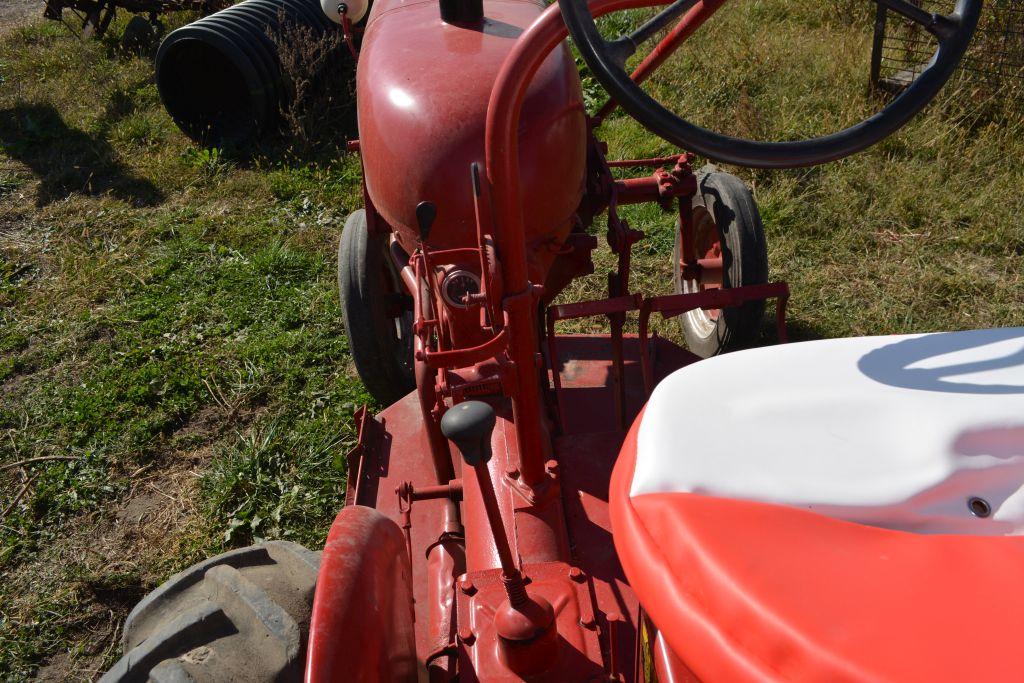 Mc Farmall Cub Wide Front w/ 4' Belly Mower, New Paint, Tires: R 8-24 F 4.0