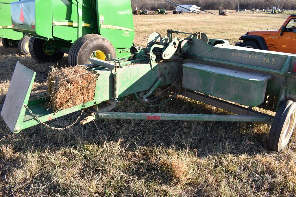 John Deere 24T Square Baylor, Good Shape, SN# 9595