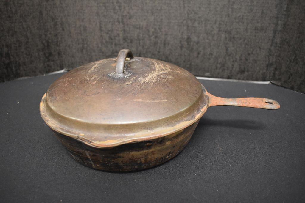 Cast Iron Dutch Oven w/Lid