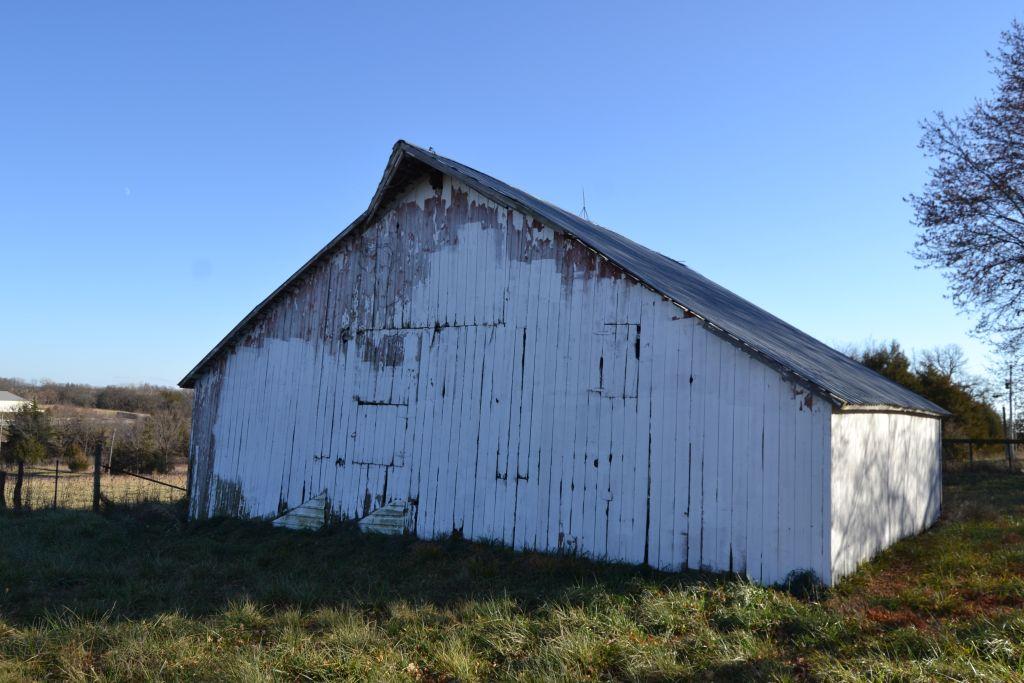 80 ACRES +/- NODAWAY COUNTY FARMLAND - OLDER HOME & IMPROVEMENTS