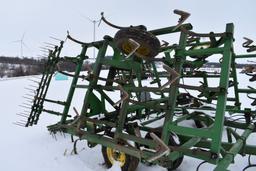 John Deere 960 Cultivator, 24’, Good Sweeps, New Harrow Teeth, Some New Rub