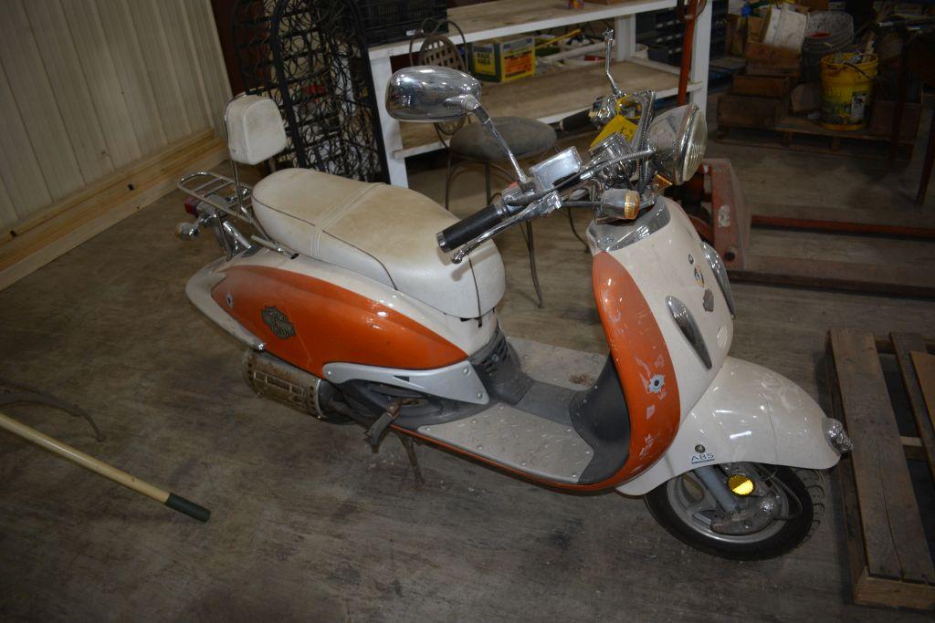 Benneng 2 person Scooter, 2,766 miles
