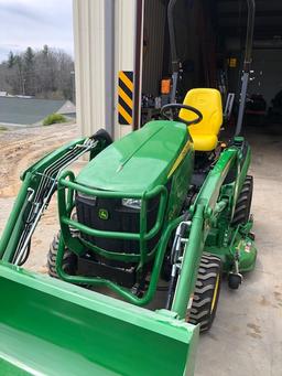 John Deere 1025R Garden Tractor w/ 120R Front Loader Bucket and Auto Connec