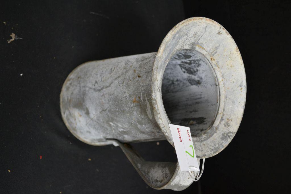 Vintage galvanized oil can, 11 inches tall