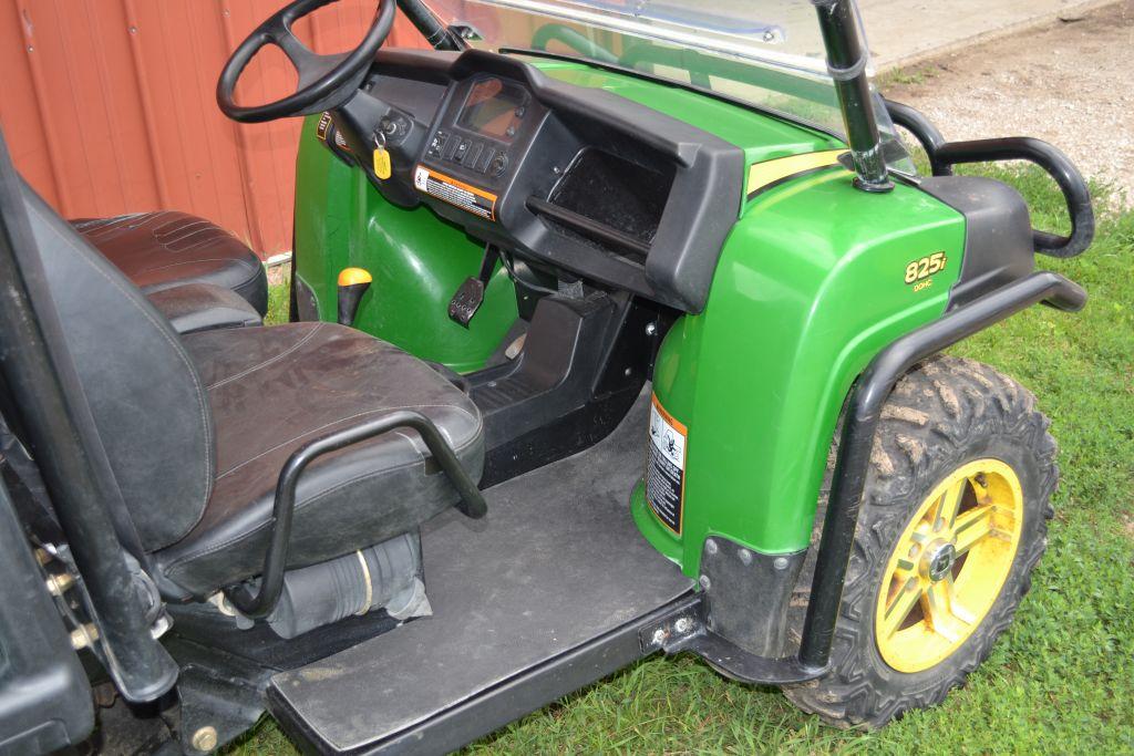 2011 John Deere Gator, 825i DOCH, 982 Hours, Runs Good, Clean Machine, Windshield and Top, Hydraulic