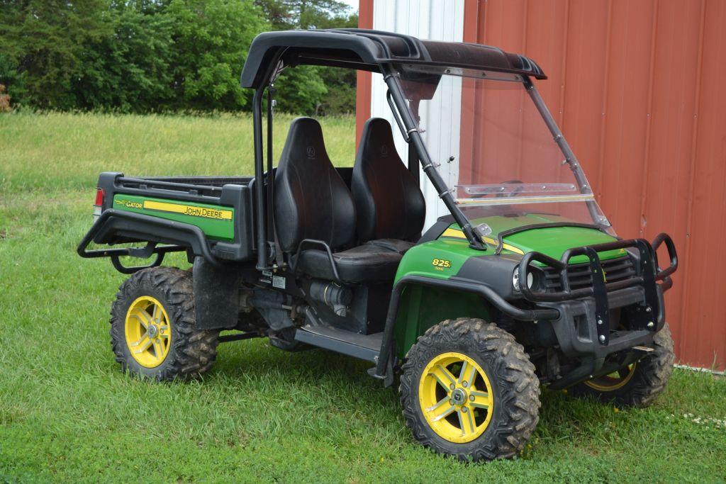 2011 John Deere Gator, 825i DOCH, 982 Hours, Runs Good, Clean Machine, Windshield and Top, Hydraulic