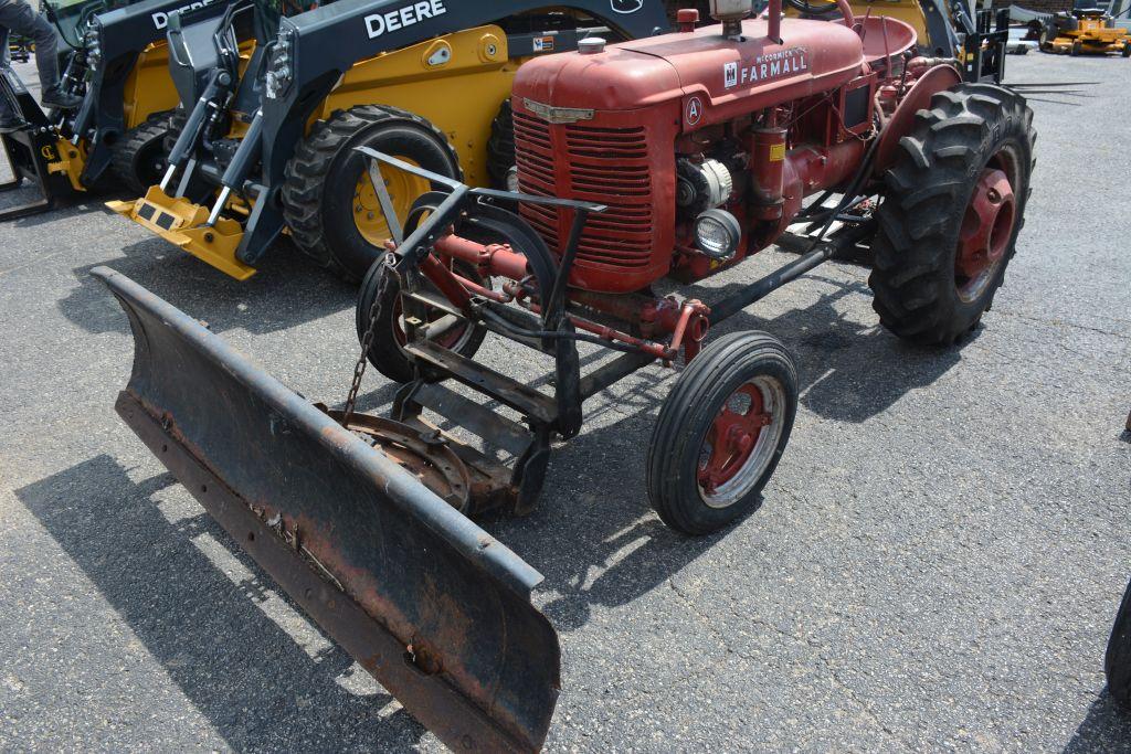 Farmall A, 4 New Tires, Paint Good, Runs Good, With Front Mount Hydraulic Blade and Chains, Good Sol