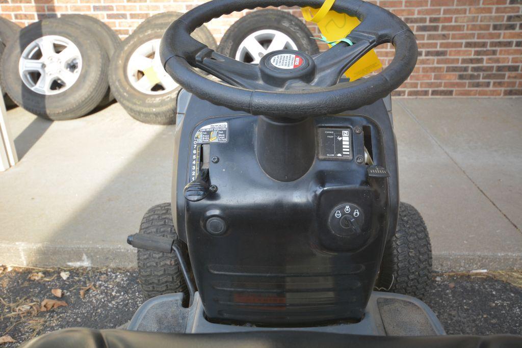 Craftsman LT 1500 Riding Mower, 42" Deck, 7 Speed, 17.5hp Briggs Engine, Lights, Good Tires