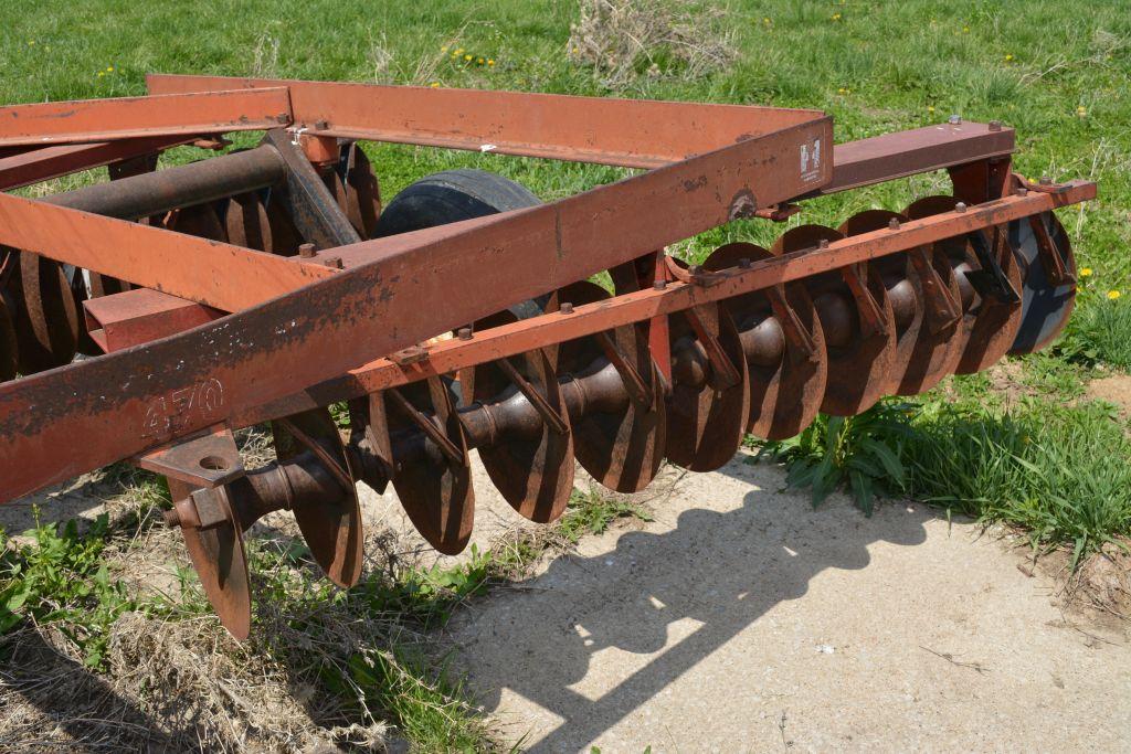 IHC 470, 14 ft. Disc, great shape, good scrapers