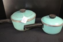 Pair of Club Aluminum Turquoise 1-1/2 Qt. and 3 Qt. Saucepans w/Lids