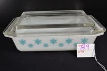 Pyrex Turquoise Snowflake on White No. 575 Space Saver w/Lid; Mfg. 1957-1963; Chip on lid.