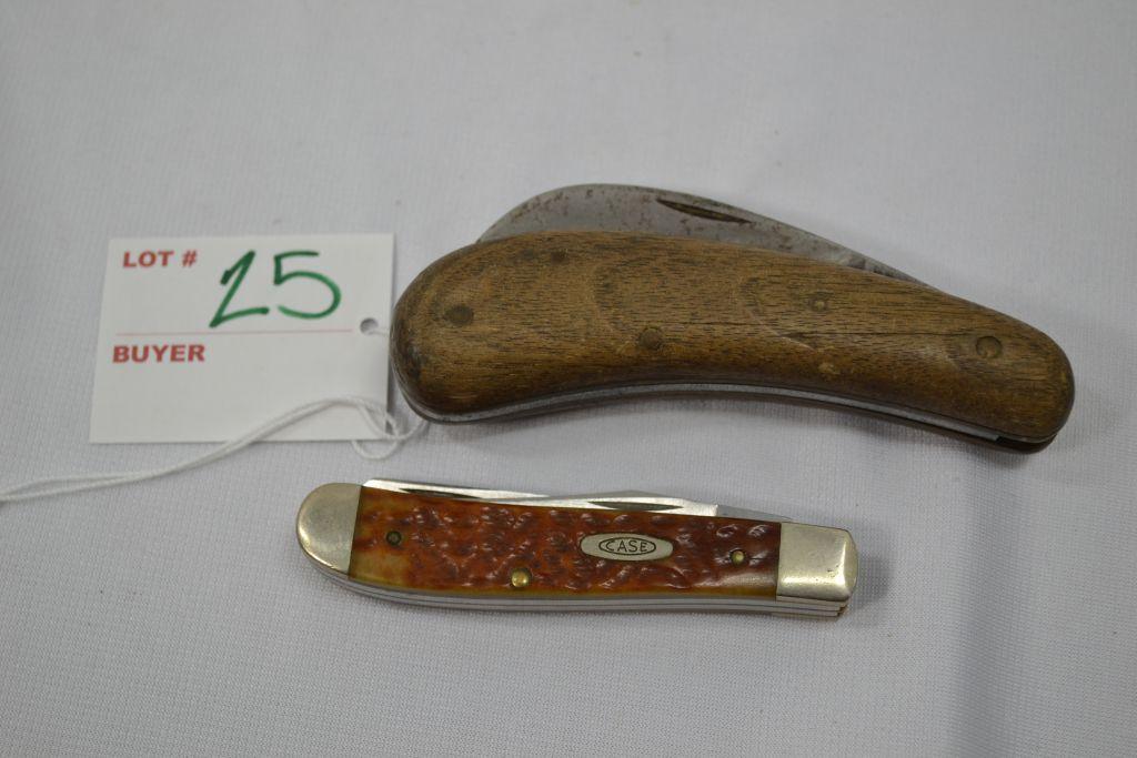 Pair of Case Wooden Handled Pocket Knives, #620 and # 1139