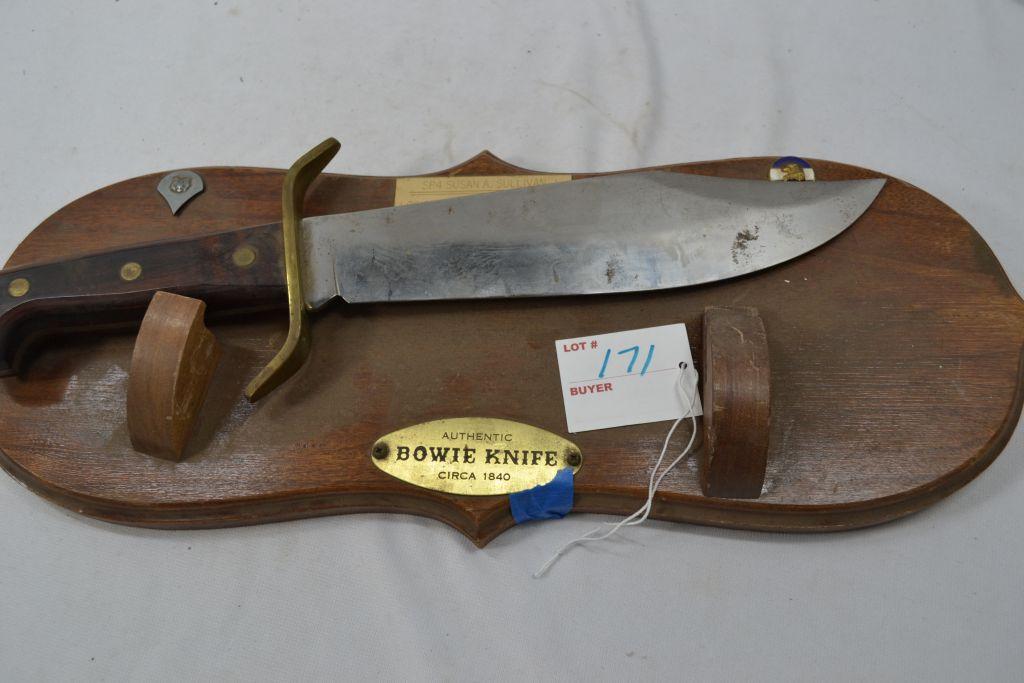 14" Western No.W49 Knife; Bowie Style Knife w/Brass Hand Guard, Wood Handle w/Bowie Knife Plaque