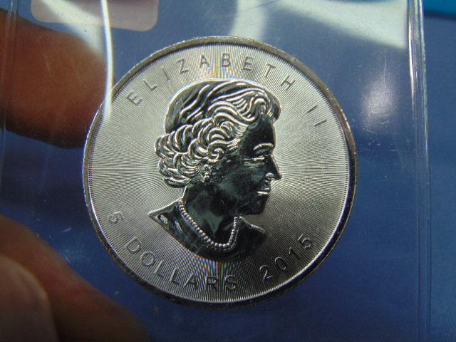 2015 Canada $5 Silver Maple Leaf Bullion Coin