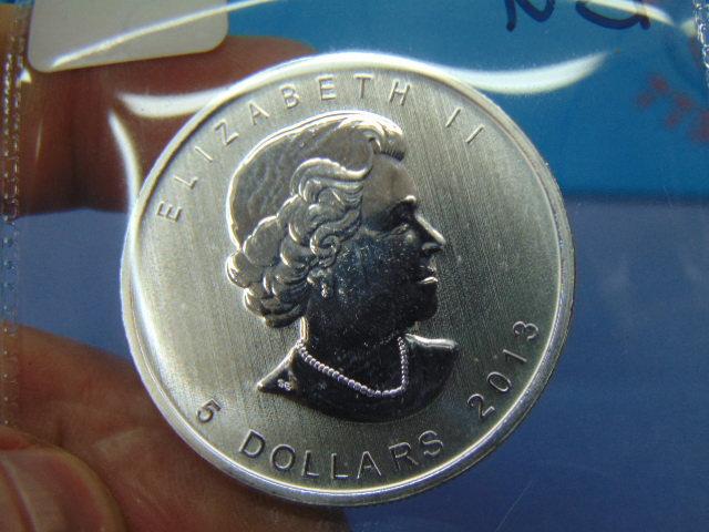 2013 Canada $5 Silver Maple Leaf Bullion Coin - BU