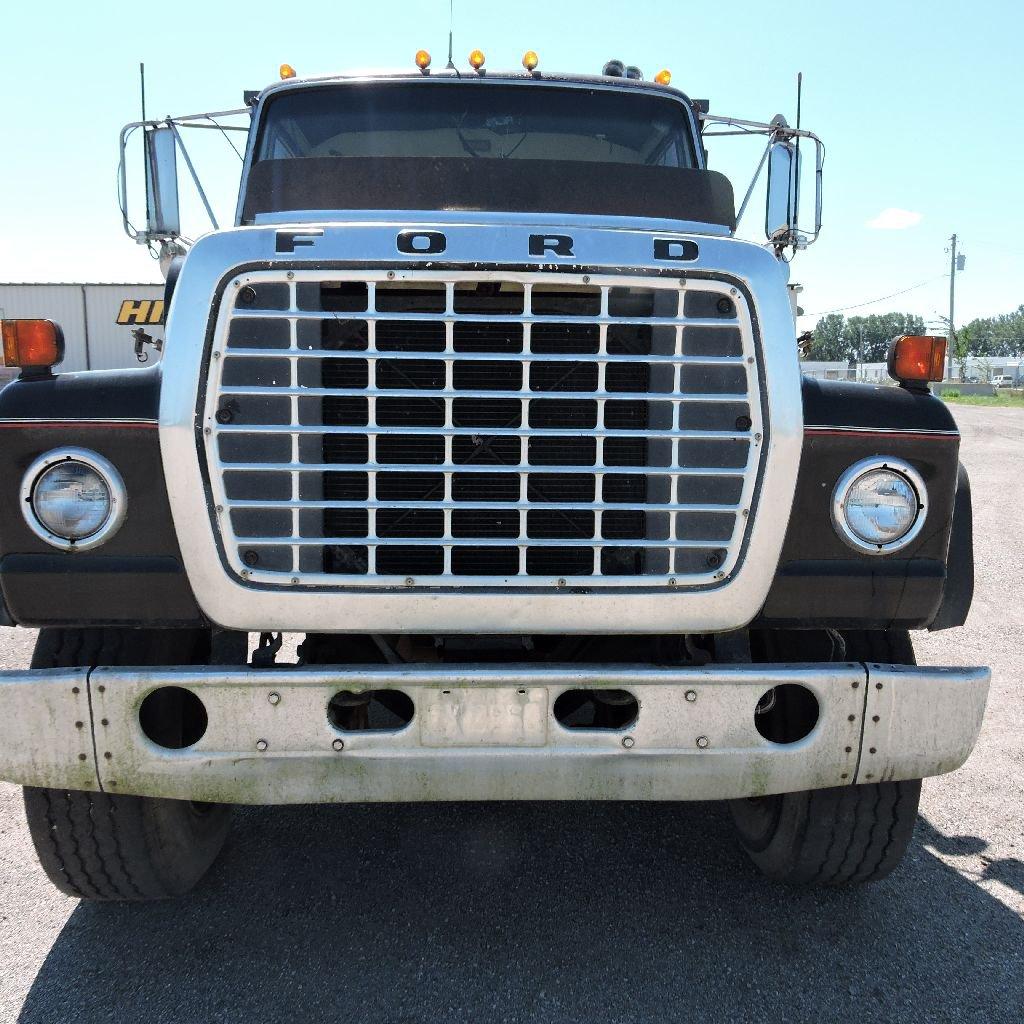 1975 Ford 8000 dump truck, vin U80DVX11228