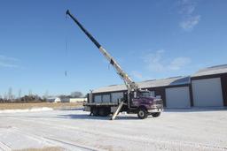 ONE OWNER, All inspections by Aspen Equipment: 2004 Sterling LT9513 boom trk