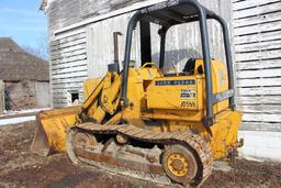 John Deere 555 trackloader, pins & undercarriage very good, runs great.