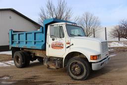 1992 International dump truck, vin 1HSSCNKN4NH409530, miles on odo 291,249, single axle, 10' box, di