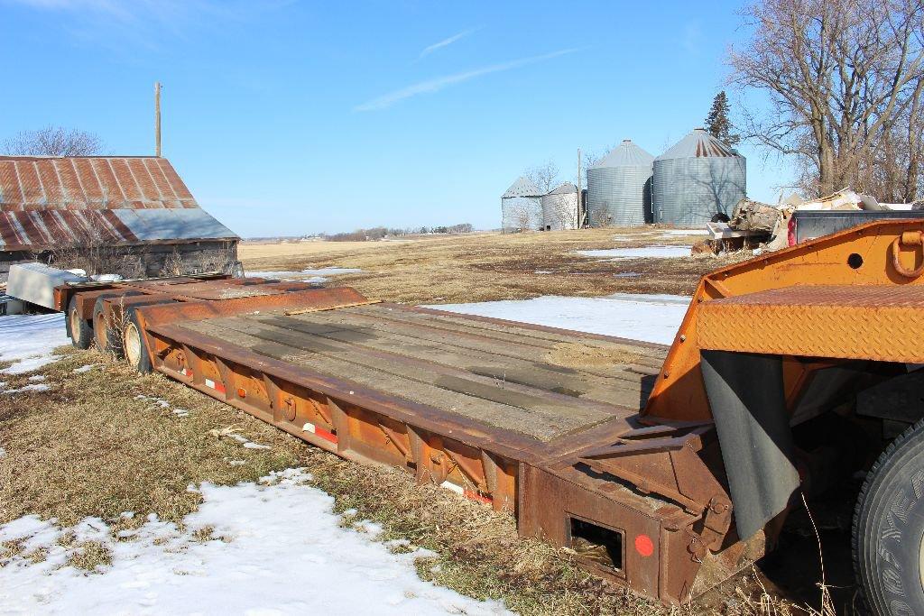 1975 TSP trailer, vin B2281, 40 T., triple axle, 40' long, excellent undercarriage, deck widended to