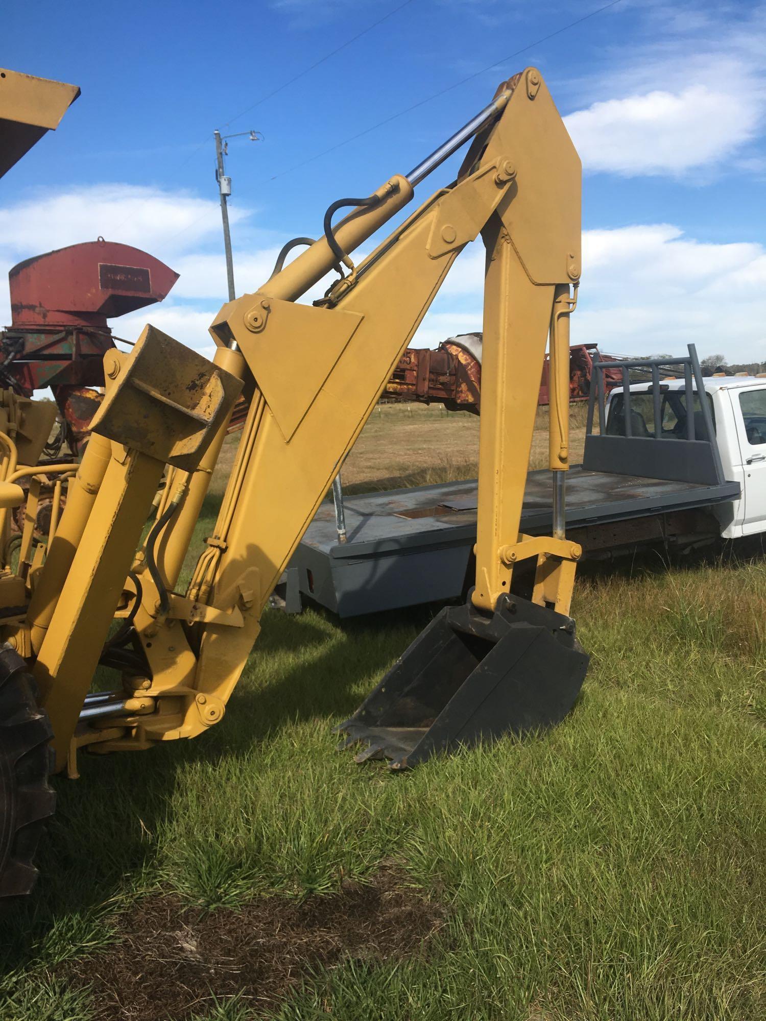 FORD 555 BACKHOE