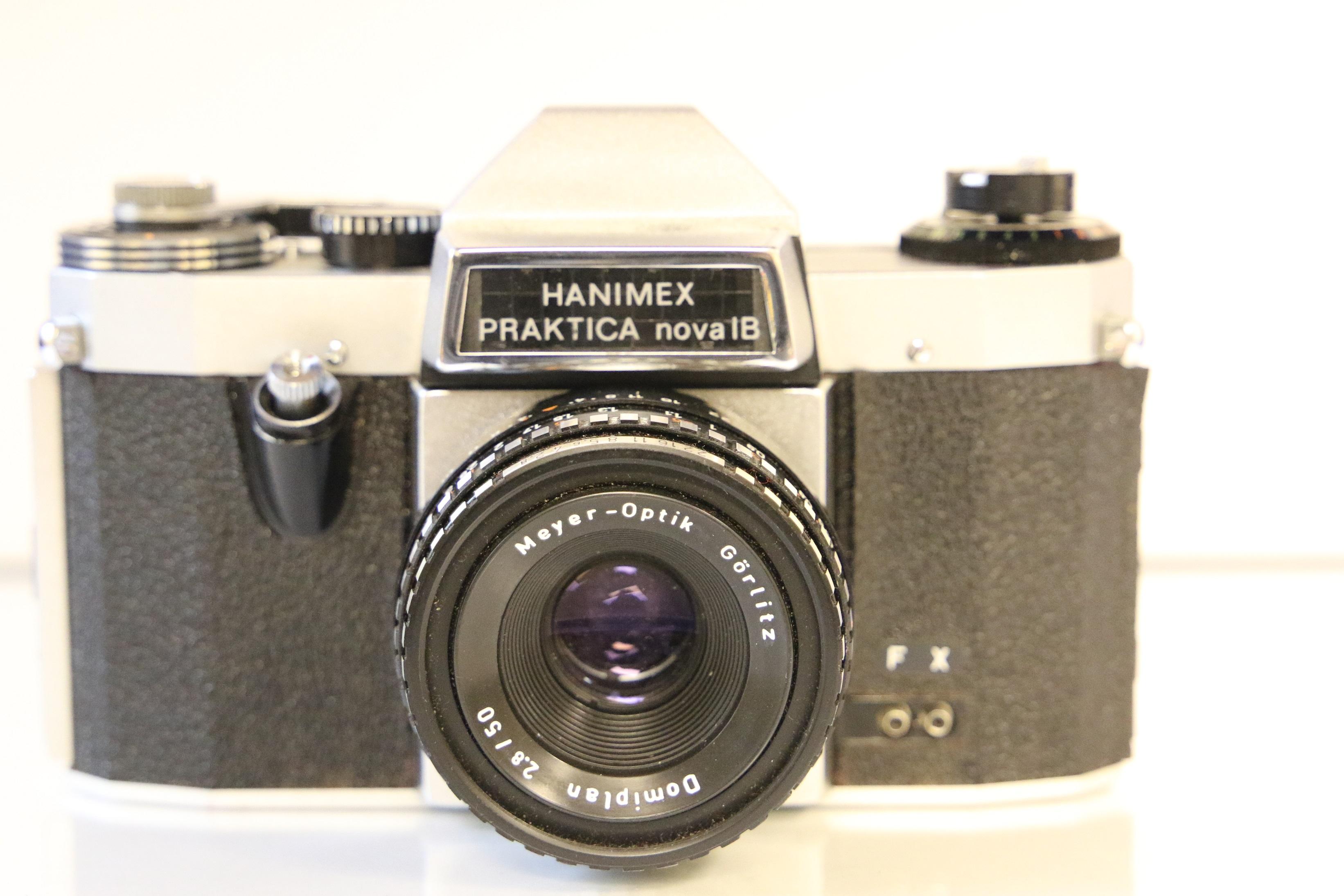 Hanimex Praktica Nova 1B SLR Camera with Leather Case