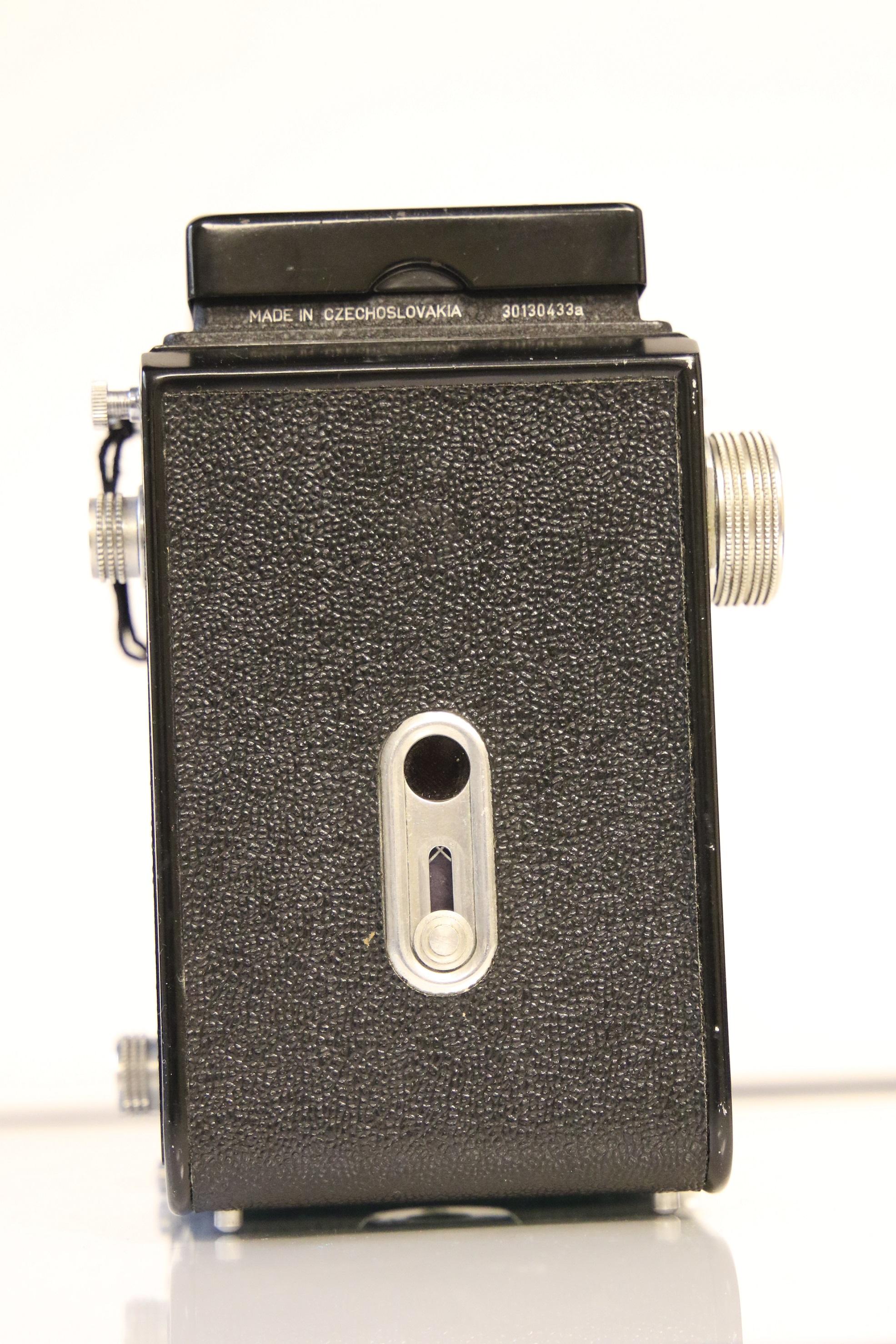 Meopta Flexaret TLR Camera with Leather Case and Plastic Lens Cover