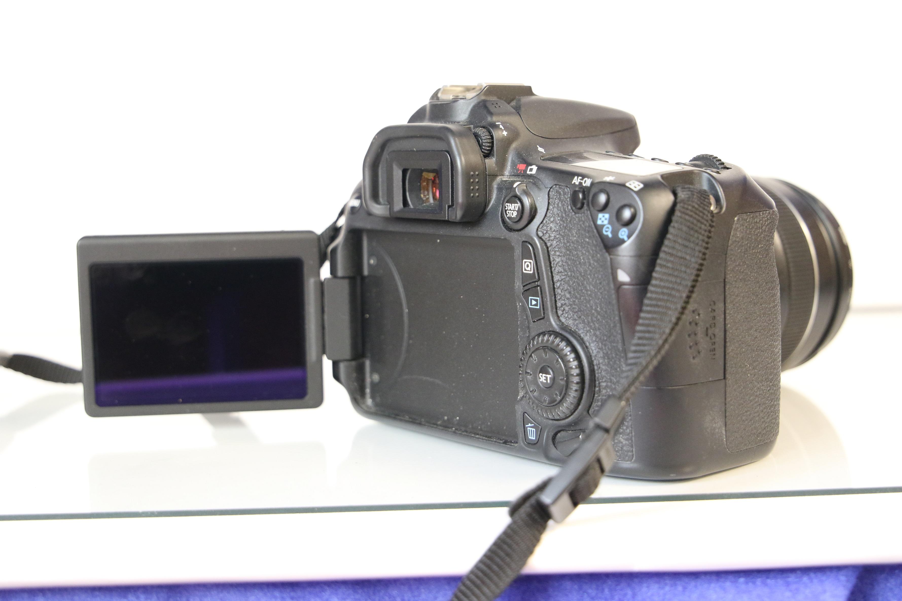 Canon 70D Camera/Lens Kit