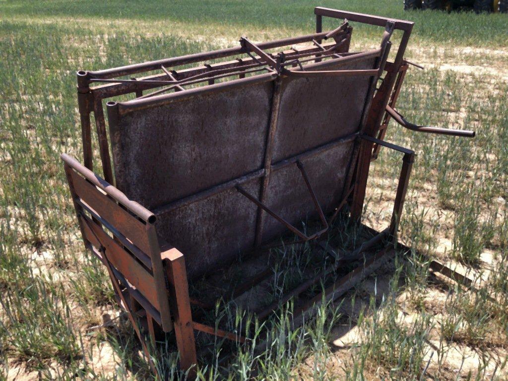 CALF CHUTE