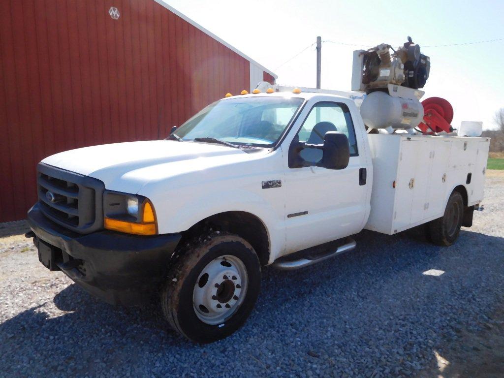 2001 FORD F450 XL, 7.10 POWER STROKE, DSL., 5 SPD., SHOWS 133,002 MI. W/AUT