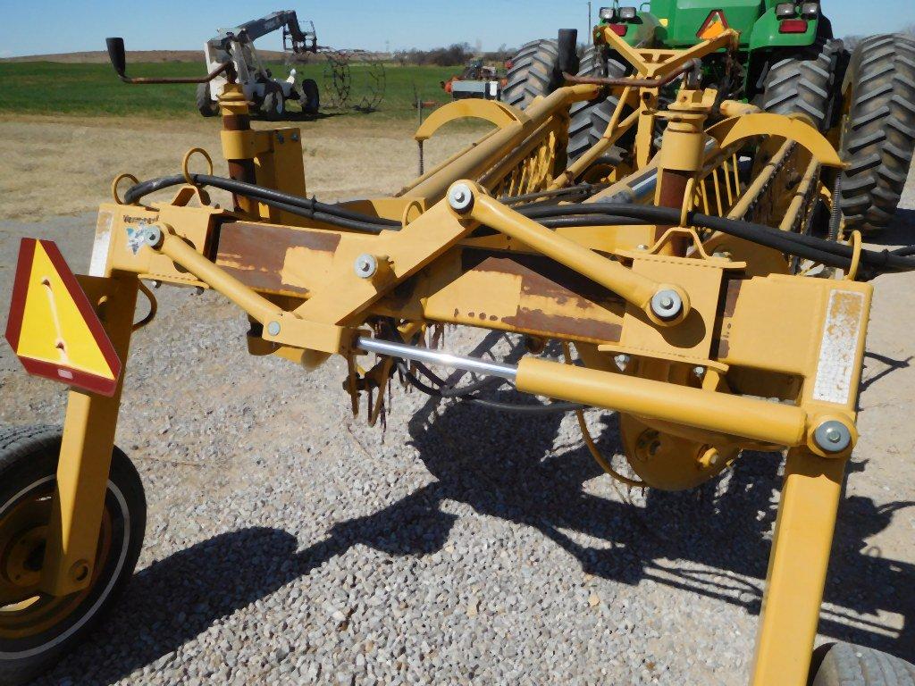 VERMEER R23A HYD. HAY RAKE