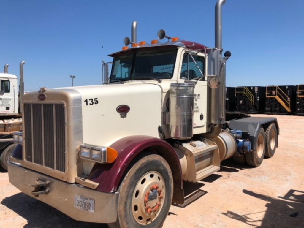 2004 PETERBILT 378 WINCH TRUCK, CAT C15ACERT, 10 SPD., JAKES, CRUISE, 411 R