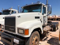 2012 MACK CHU613 DAY CAB, MACK MP8505C ENGINE, 525 HP, EATON 13 SPD., 373 R