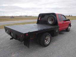 1995 CHEV. 3500 FLATBED PICKUP, AUTO, GAS, EXT. CAB, GN HITCH, REBUILT TRAN