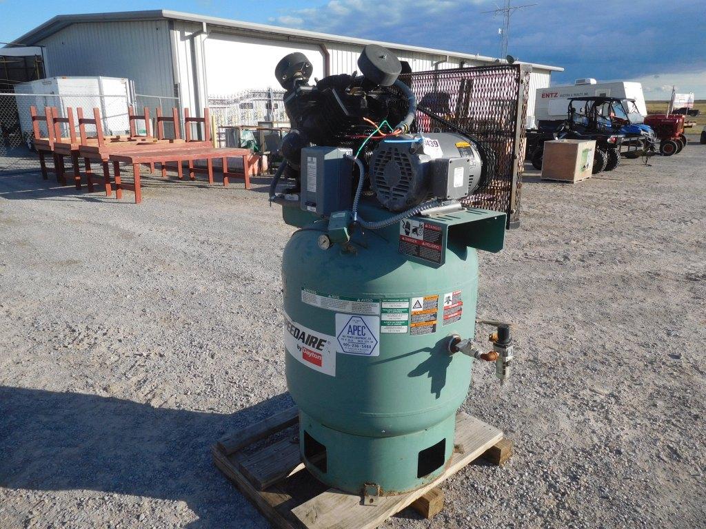 SPEED AIRE INDUSTRIAL VERTICAL AIR COMPRESSOR, 85 GAL. 220 VOLT, 3 PHASE, 1