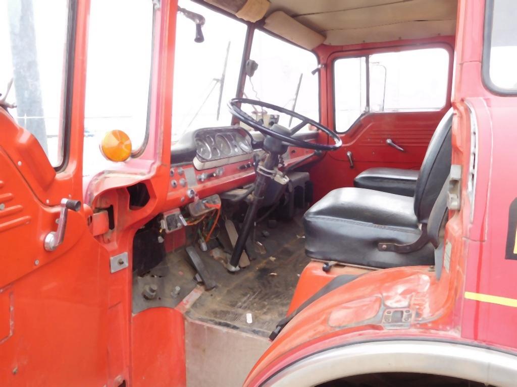 1970 FORD BOARDMAN FIRE TRUCK, V8, AUTO, AIR BRAKES, 5,000 GAL. TANK, 1250