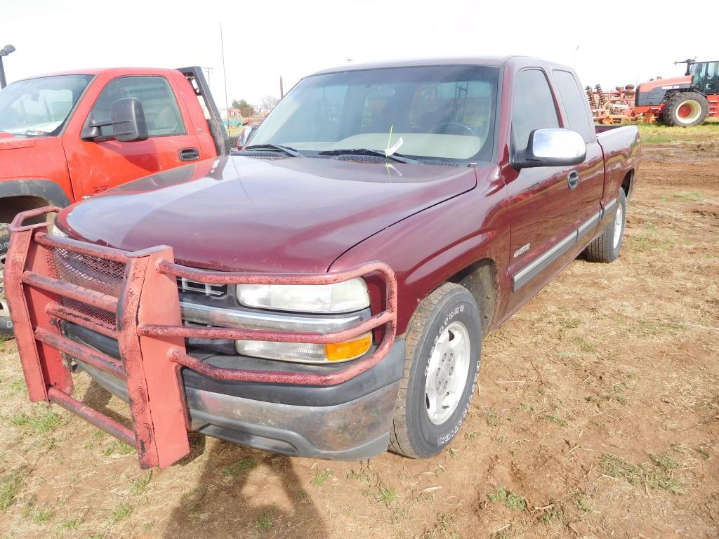 2002 Chevy 1500 Pickup, V8, Auto, Shows 276,000 Mi.  (TITLE)  VIN: 2GCEC19T