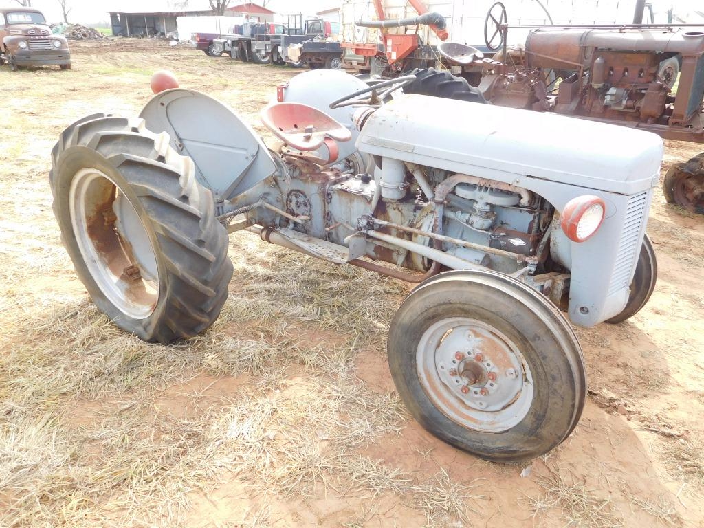 Ferguson 30 Tractor, 3 Pt. (Does Not Run)