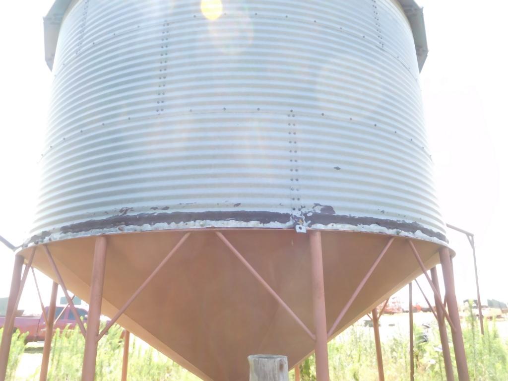 1000 Bu. Cone Bottom Grain Bin