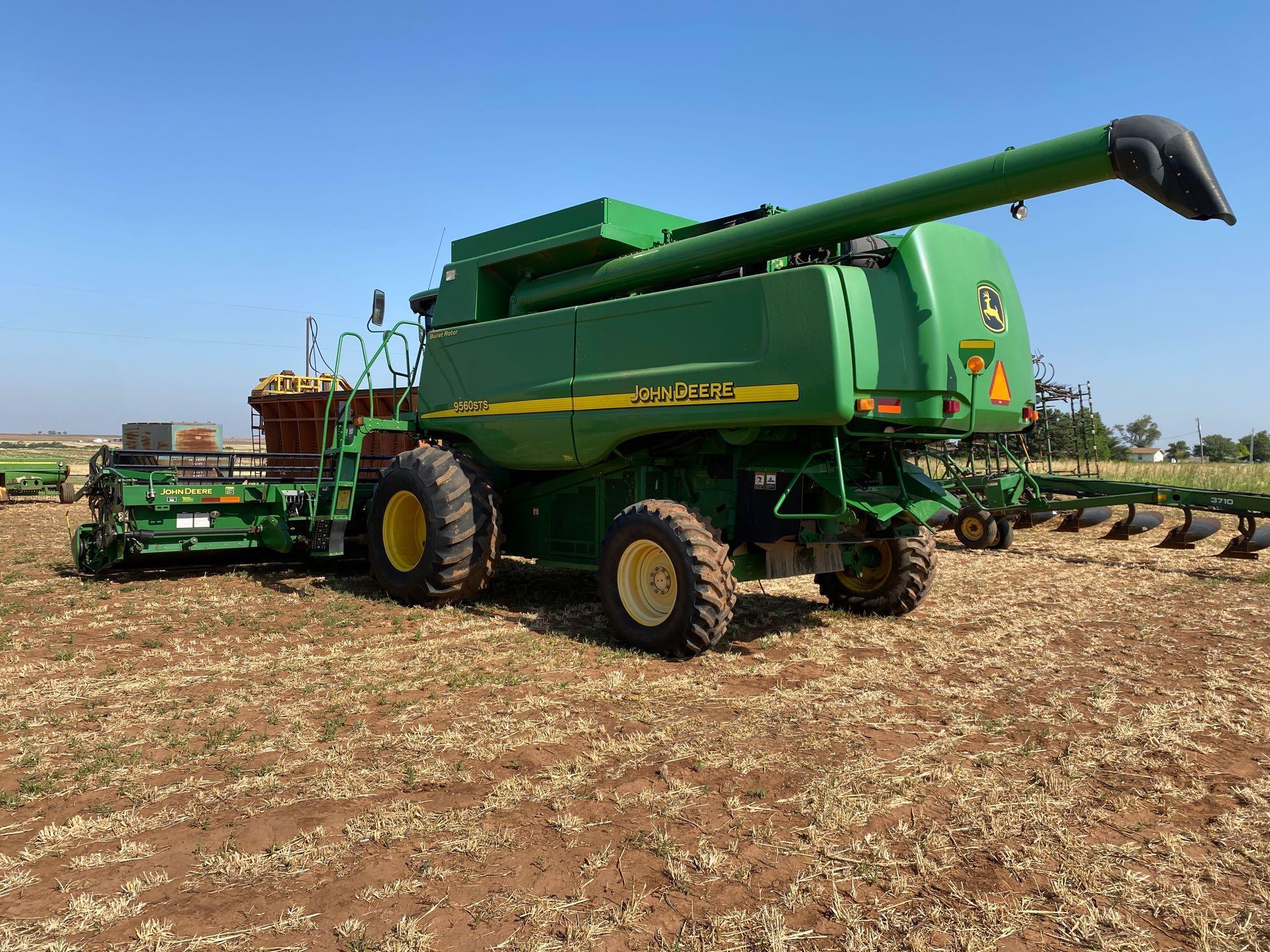 JOHN DEERE 9560 STS COMBINE BULLET ROTOR, 1,455 ENGINE HRS., 953 SEP. HRS., W/25' DRAPER,