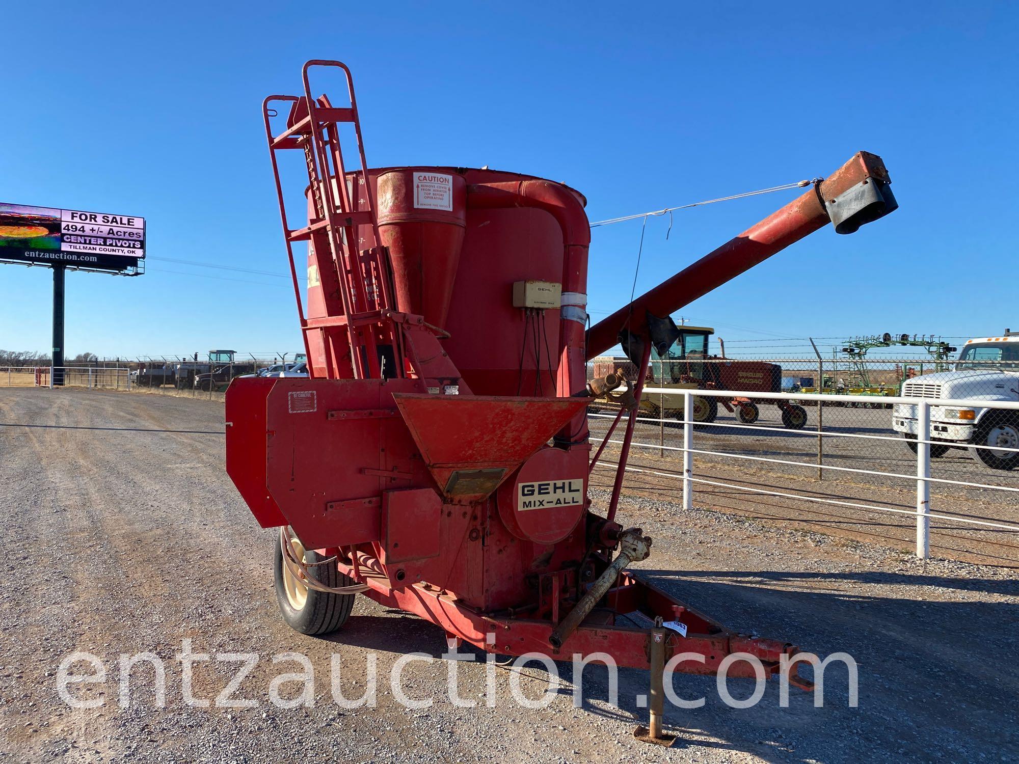 GEHL 120 FEED GRINDER, 540 PTO, EXTRA GRATES