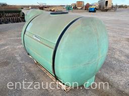 500 GALLON POLY TANK WITH SADDLE