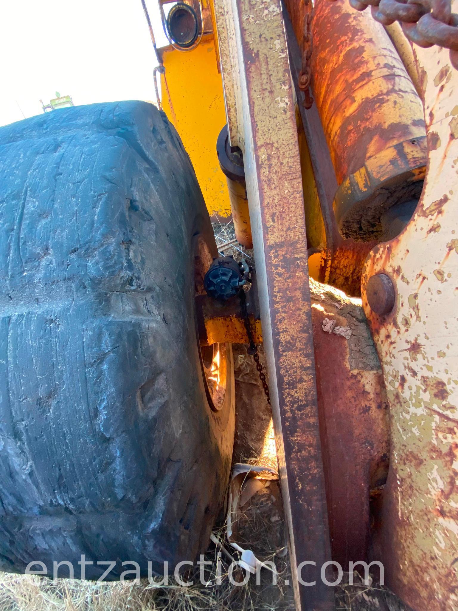 TROJAN 7500 FRONT END LOADER, 4X4, 400